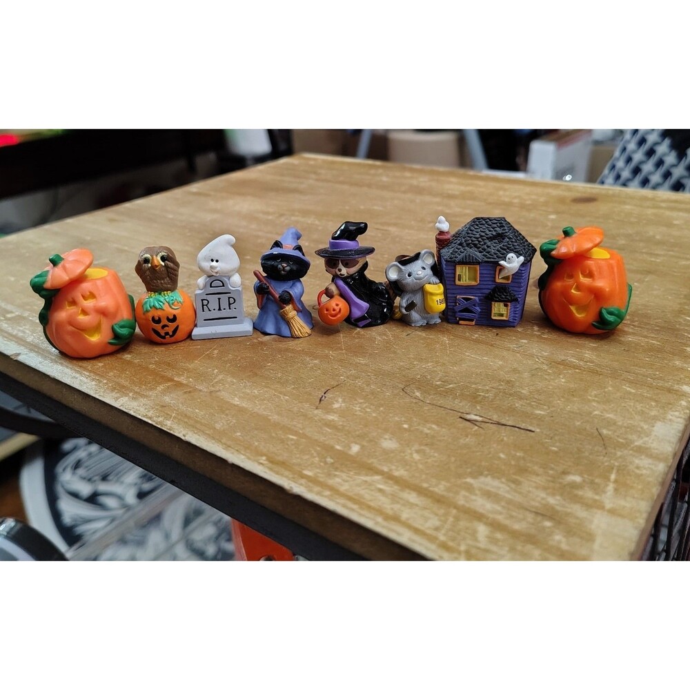VTG Hallmark Miniature Halloween Figurines Lot X 8